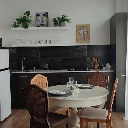 RomanticaTbiliszi Kültér fotó